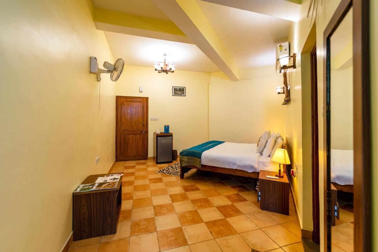 Pench Jungle Camp Hotel Khawāsa Eksteriør billede