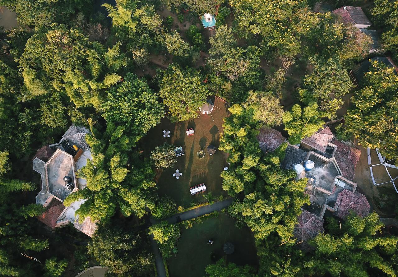 Pench Jungle Camp Hotel Khawāsa Eksteriør billede